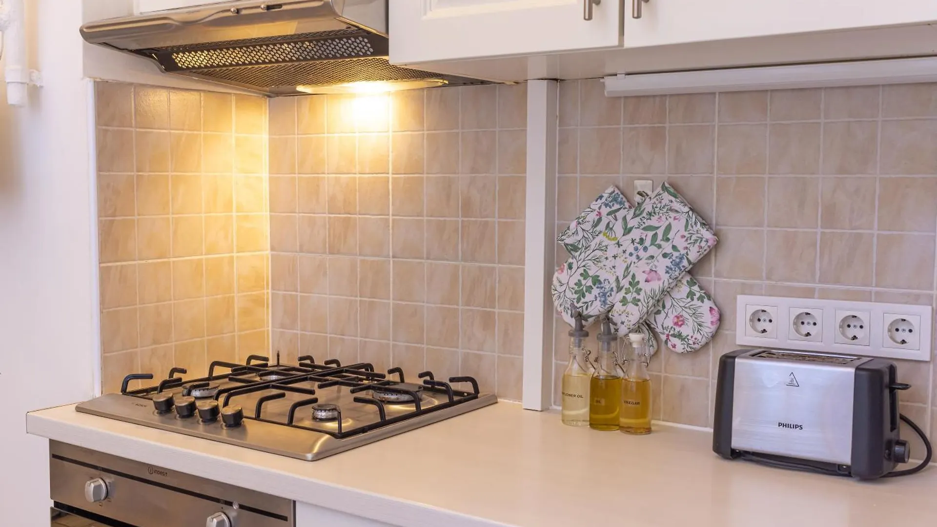 Homestay Gellerico Rooms At Deak Square Budapest