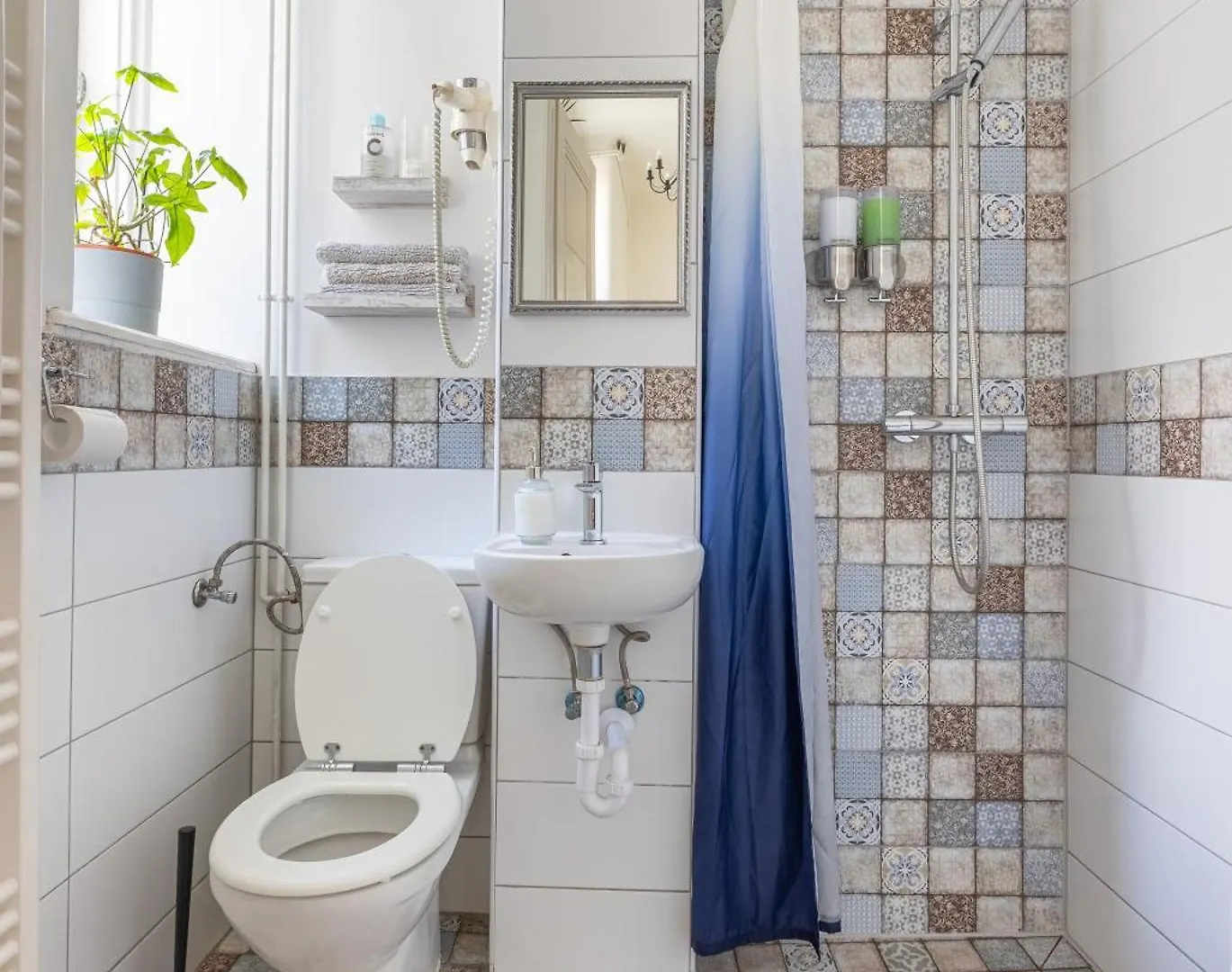 Gellerico Rooms At Deak Square Budapest Hungary