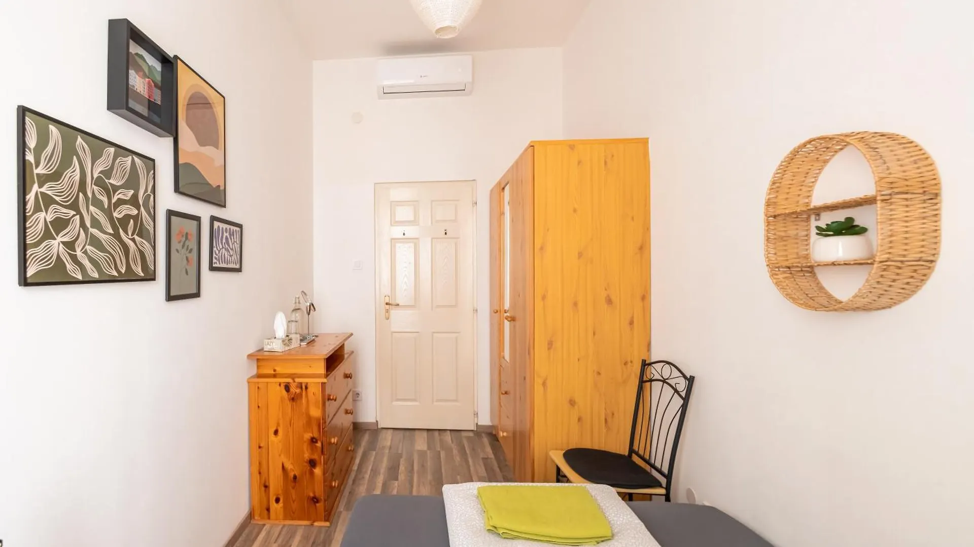Gellerico Rooms At Deak Square Budapest 0*,