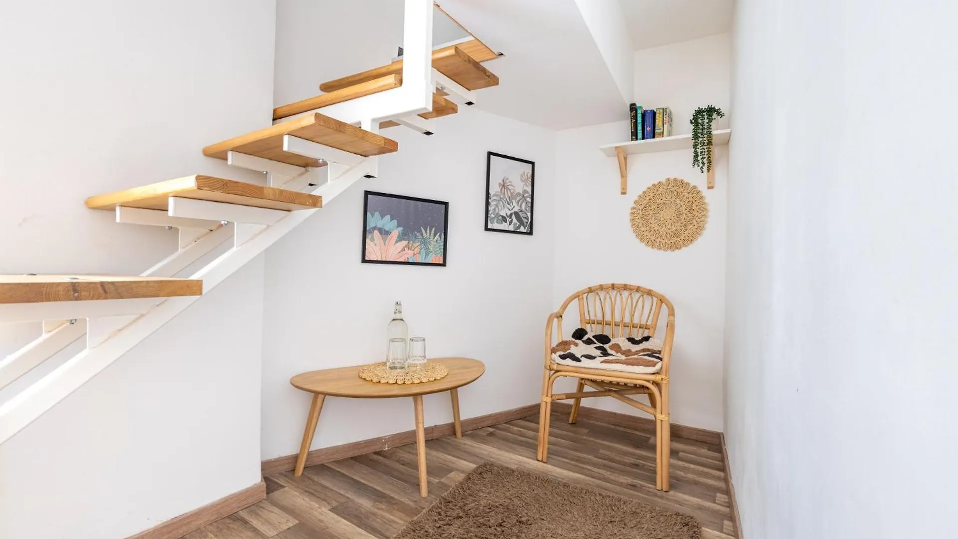 Homestay Gellerico Rooms At Deak Square Budapest