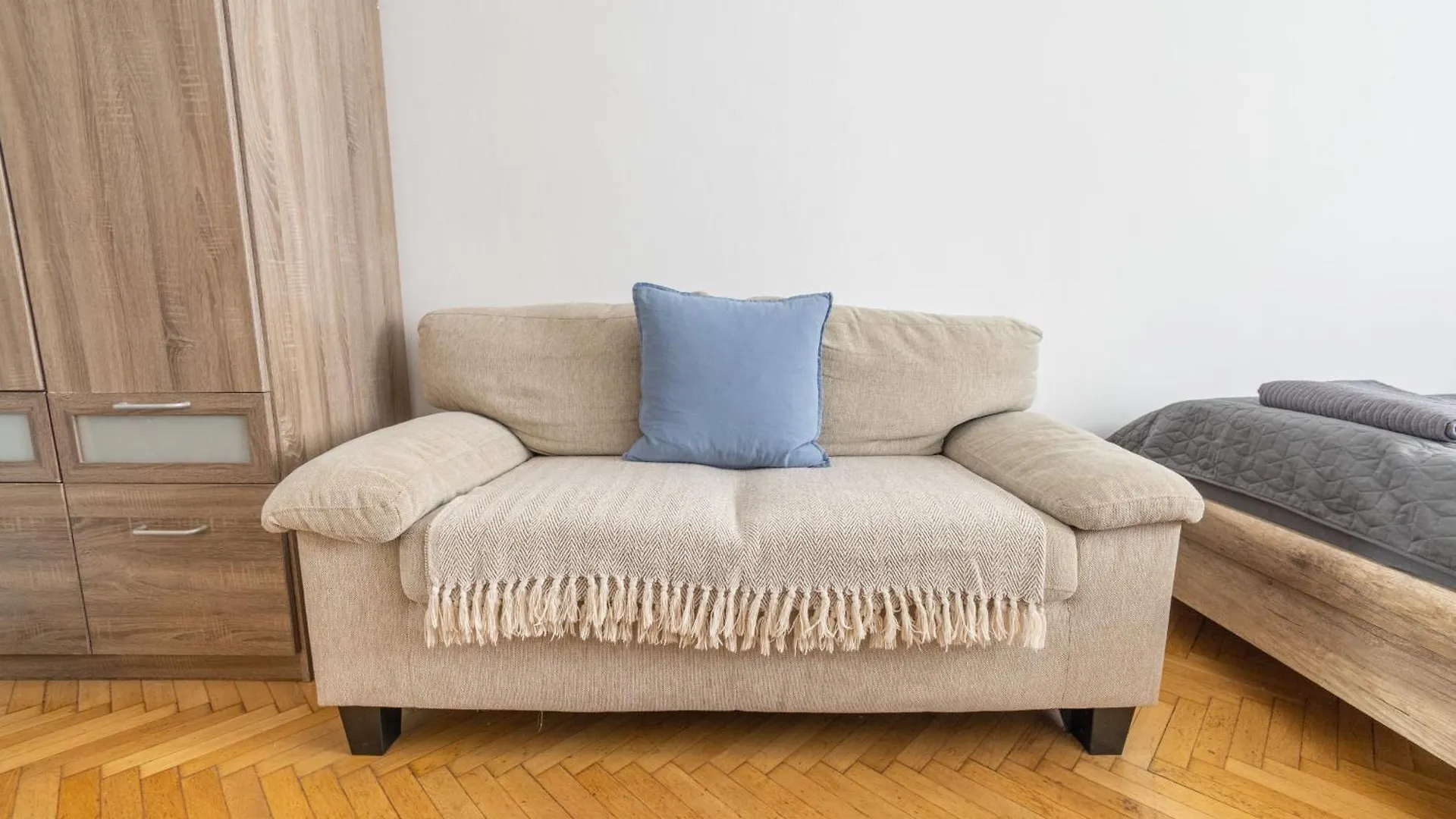Gellerico Rooms At Deak Square Budapest Homestay